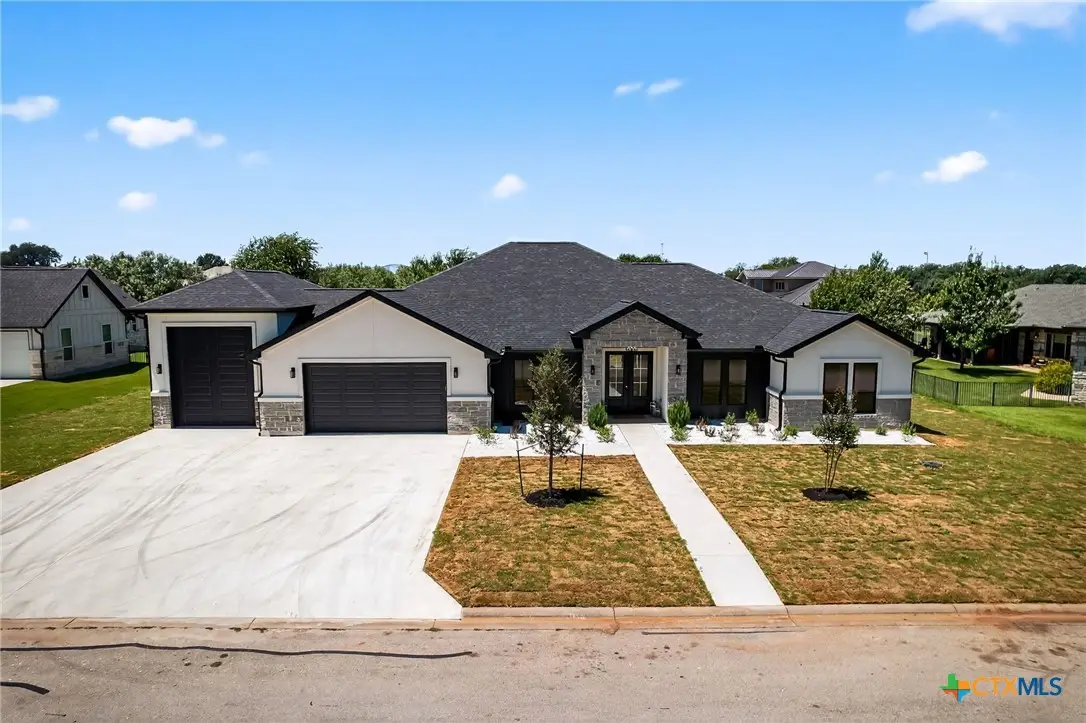 103 Still Meadow Drive, Kingsland, TX 78639 - Image #1