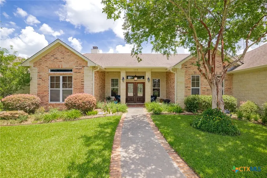 106 Pebble Brook, Victoria, TX 77904 - Image #2