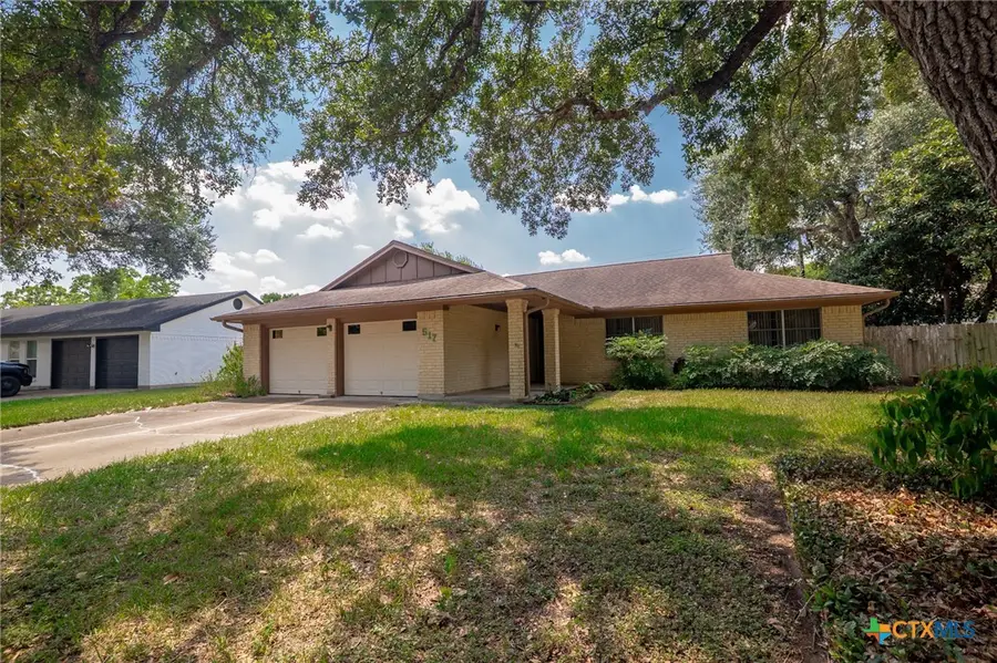 517 Maplewood Drive, Victoria, TX 77901 - Image #3