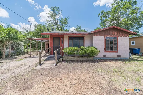 2855 W San Antonio Street, New Braunfels, TX 78130