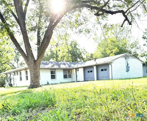 302 Smith Street, Gonzales, TX 78629