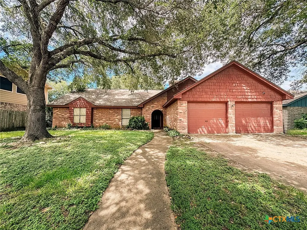 307 Bramble Bush Lane, Victoria, TX 77904 - Image #1