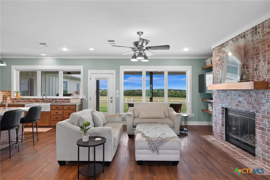 375 J.b. Vandiver Loop, Moody, TX 76557 - Image #3