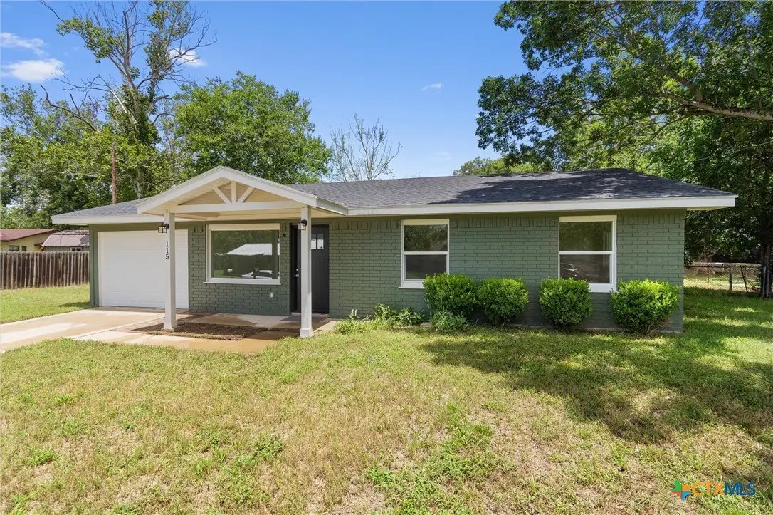 115 Sycamore Street, Luling, TX 78648 - #1