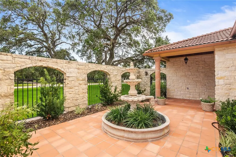 166 Post Oak Bend, Inez, TX 77968 - Image #3