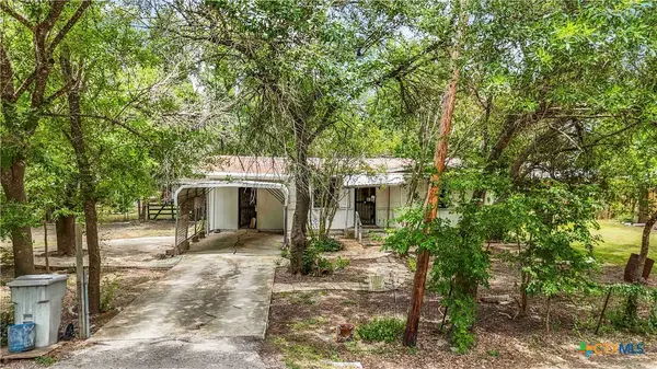 137 Columbia Circle, San Marcos, TX 78666