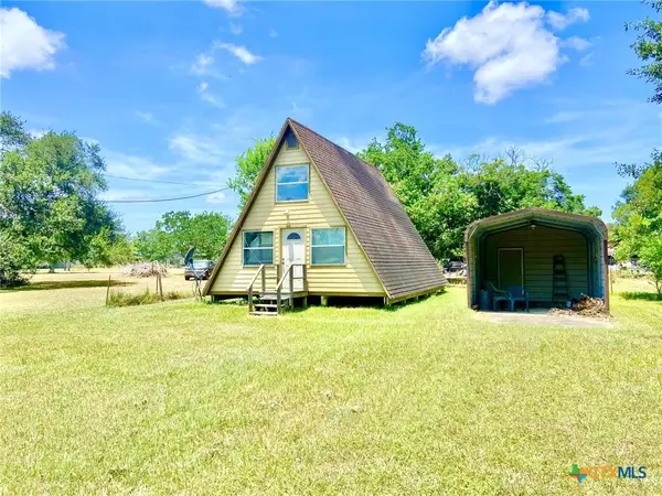 333 N Old River Road, Palacios, TX 77465