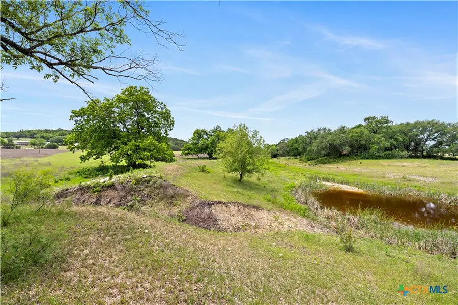 902 County Road 327, Gatesville, TX 76528 - Image #3