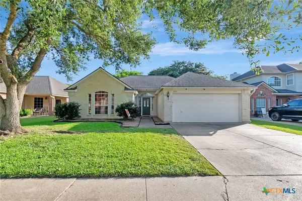 705 Ashland Creek, Victoria, TX 77901