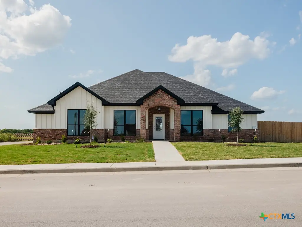 1013 Dillinger Road, Hewitt, TX 76643 - Image #1