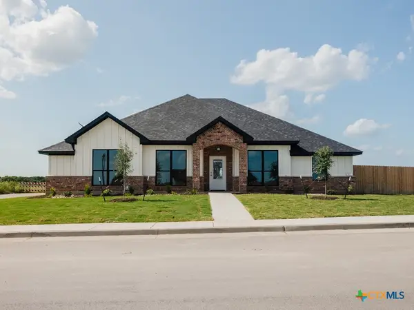 1013 Dillinger Road, Hewitt, TX 76643