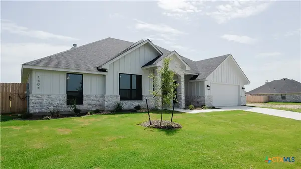 1404 Tahonta Drive, Hewitt, TX 76643