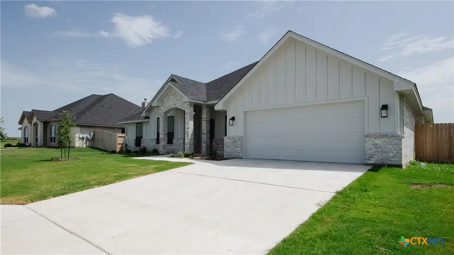 1404 Tahonta Drive, Hewitt, TX 76643 - #2