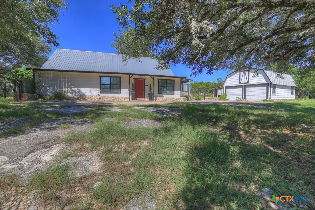 500 Line Camp Loop, Spring Branch, TX 78070 - Image #1