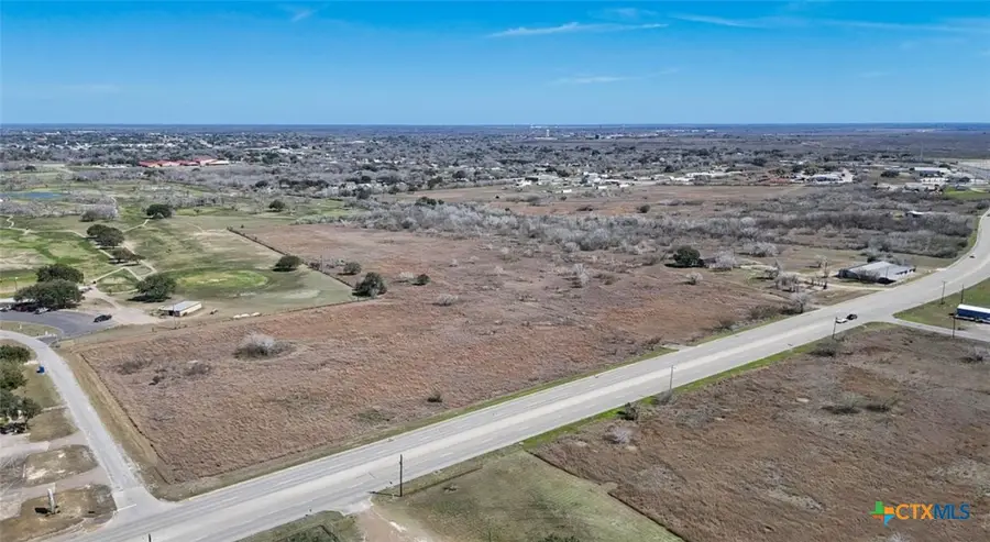 2364 Nogueira St, Beeville, TX 78102 - Image #2