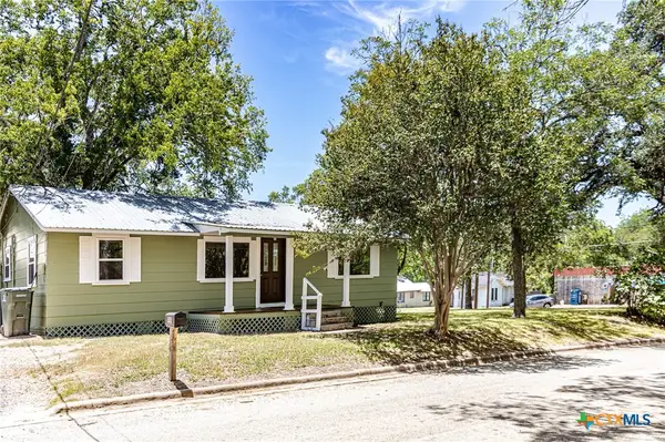 200 Bowie Street, Hallettsville, TX 77964