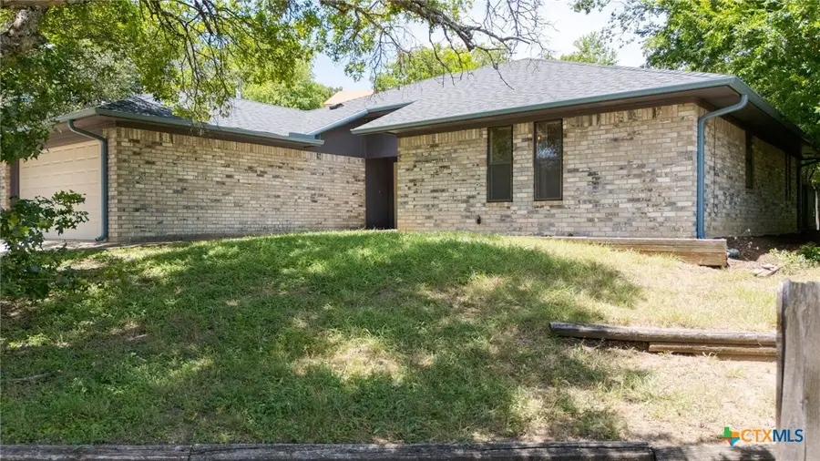1703 Cedar Oaks Lane, Harker Heights, TX 76548 - Image #2