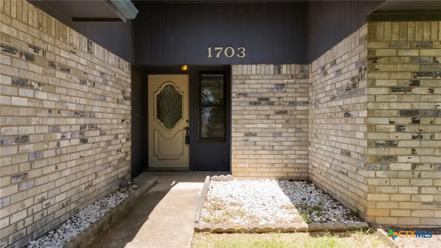 1703 Cedar Oaks Lane, Harker Heights, TX 76548 - Image #3