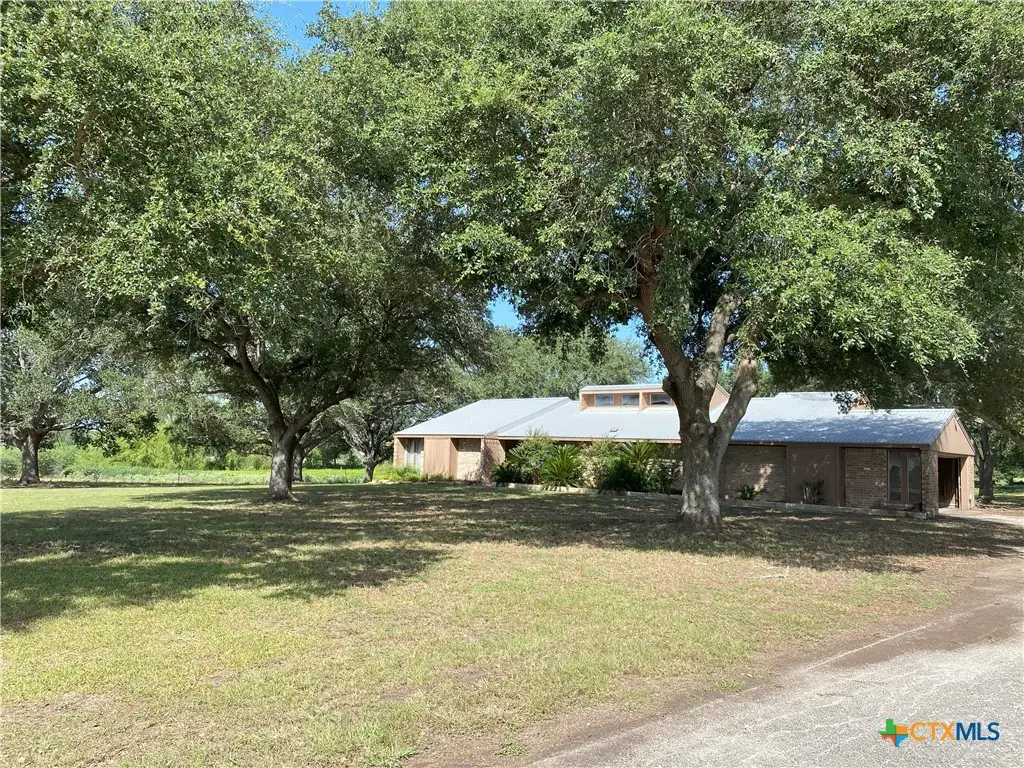 2082 Fm 318, Hallettsville, TX 77964 - Image #1
