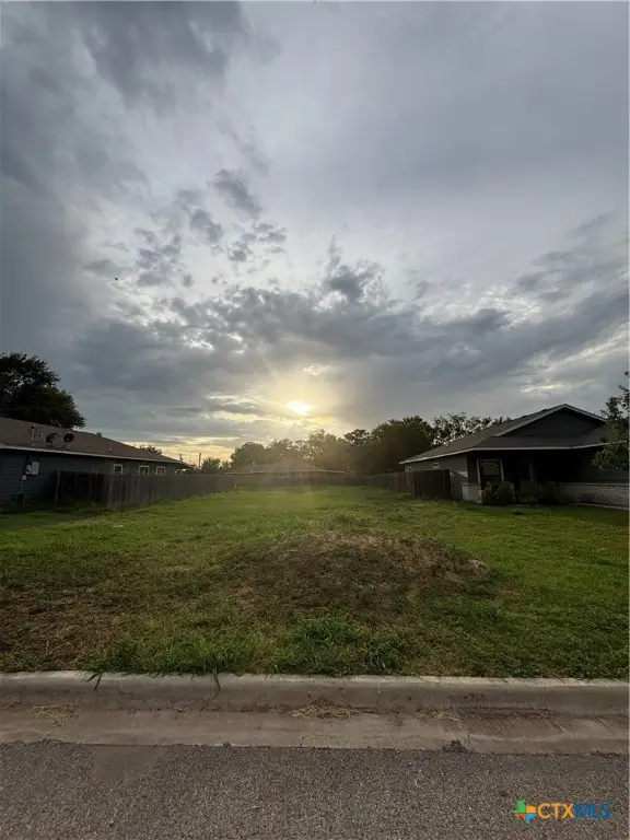 612 Briggs Street, Lampasas, TX 76550 - Image #2