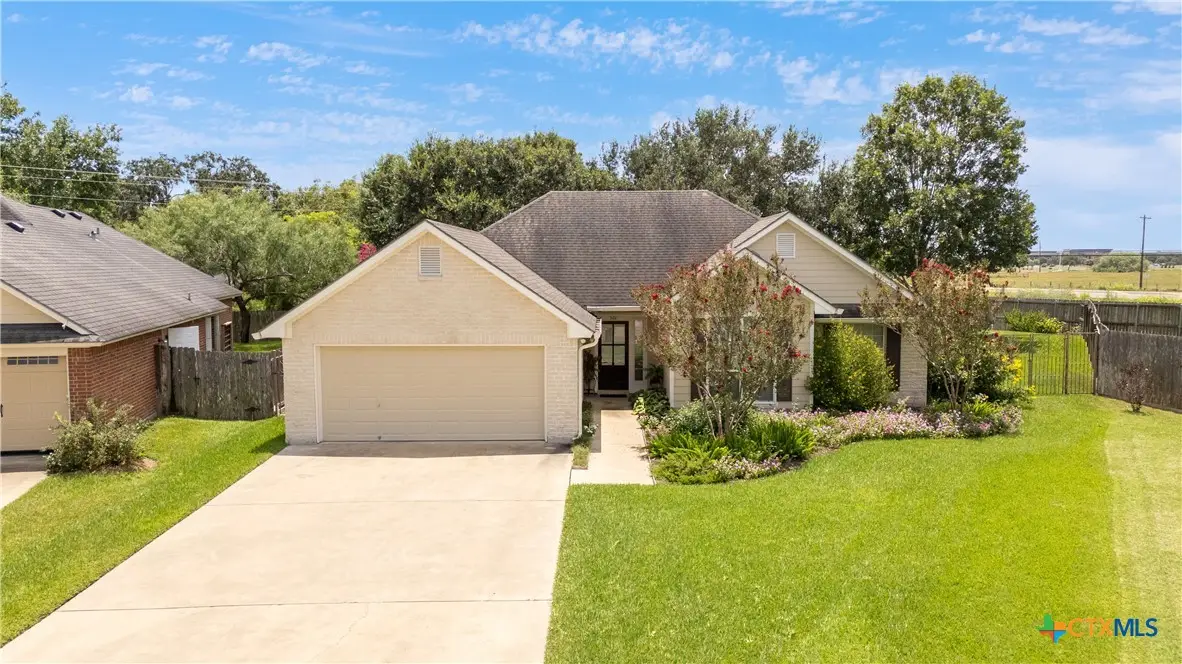 322 Green Gable Drive, Victoria, TX 77904 - Image #1