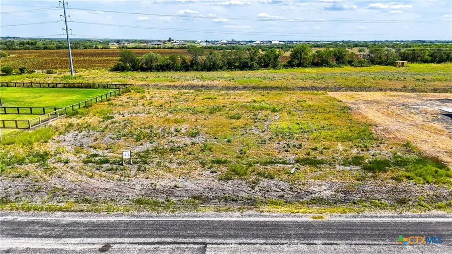 305 Farmhouse Drive, Marion, TX 78124 - Image #2