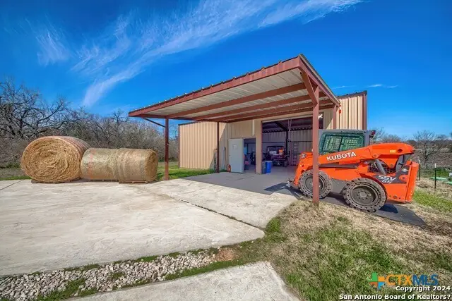 6197 Pfeil Road, Schertz, TX 78154 - Image #3