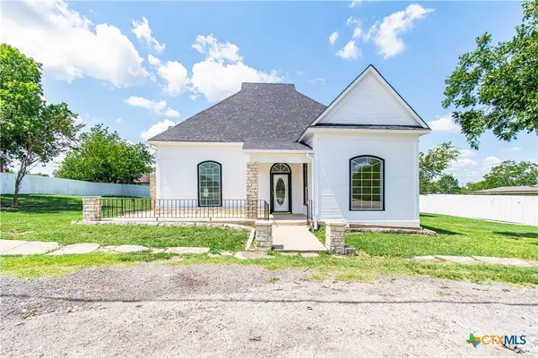 211 W Mesquite Avenue, Rogers, TX 76569