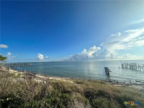 343 Sunrise Avenue, Port Lavaca, TX 77979