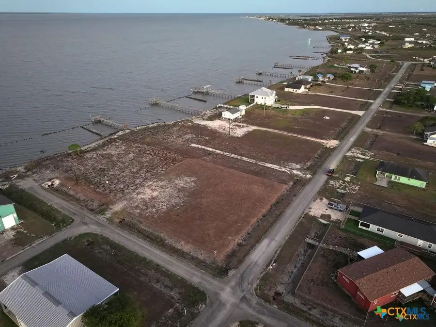 343 Sunrise Avenue, Port Lavaca, TX 77979 - Image #2