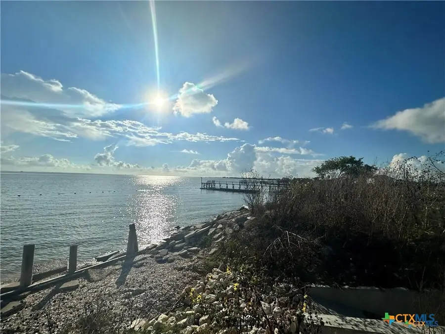 343 Sunrise Avenue, Port Lavaca, TX 77979 - Image #3