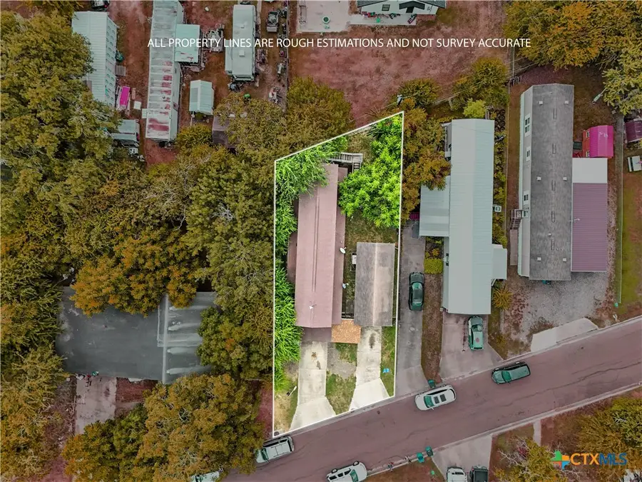 206 Cheeves Avenue, Port Lavaca, TX 77979 - Image #2