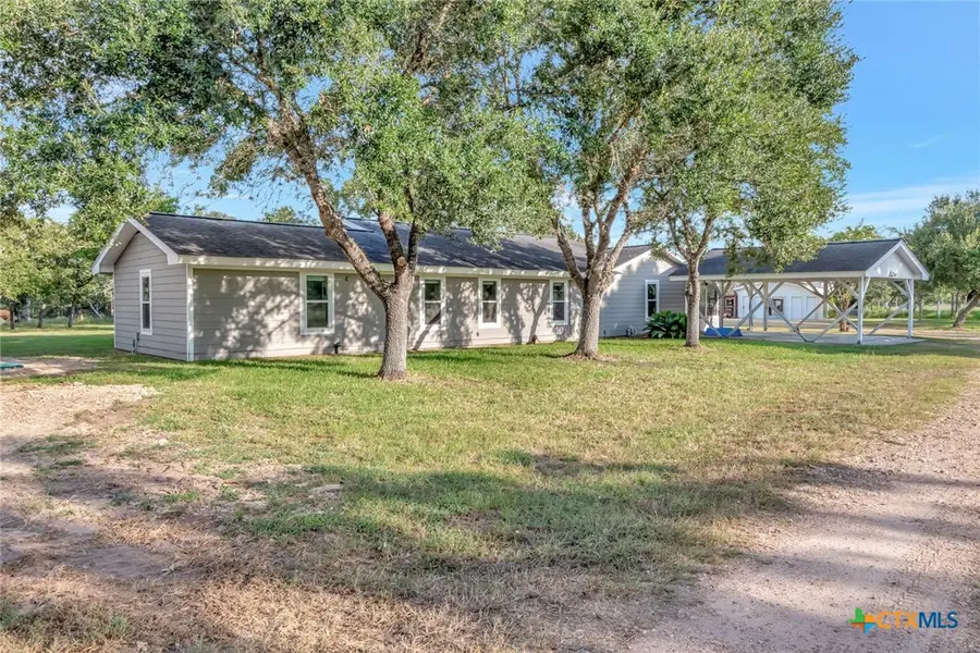 351 Sulphur Creek Estates Rd, Victoria, TX 77905 - Image #2