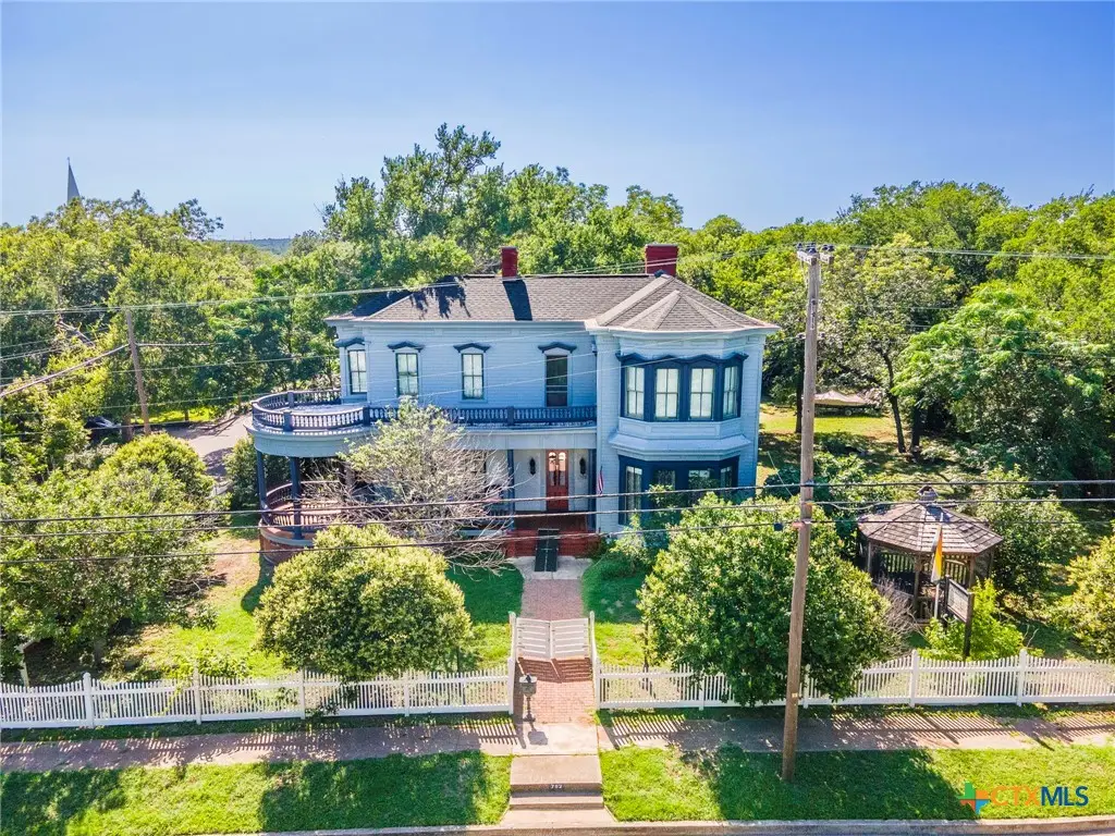 702 N Penelope Street, Belton, TX 76513 - Image #1