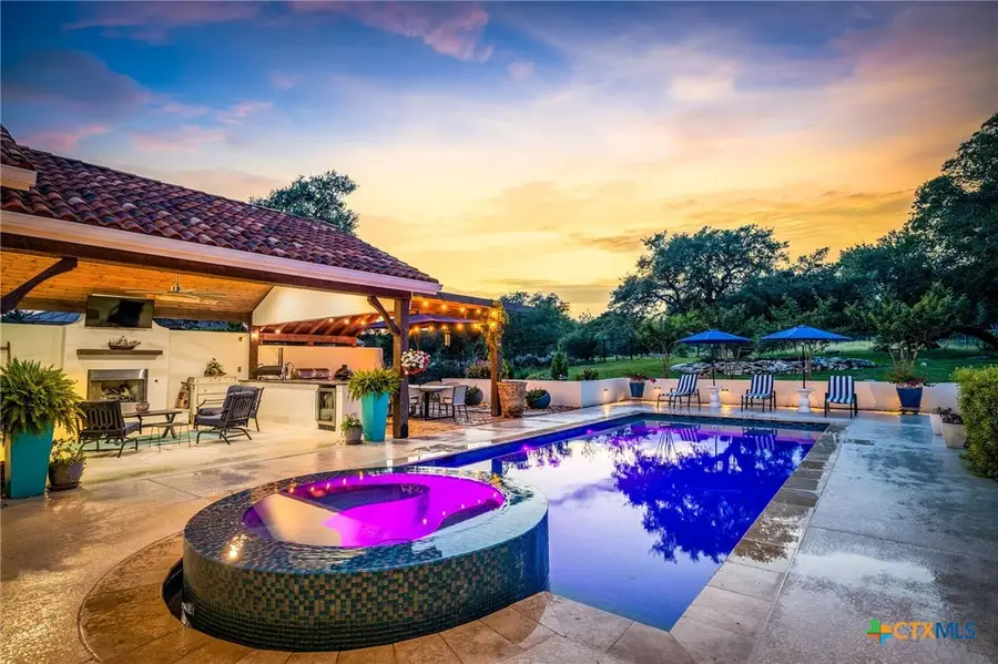 1607 Bordeaux Blanc, New Braunfels, TX 78132 - Image #3