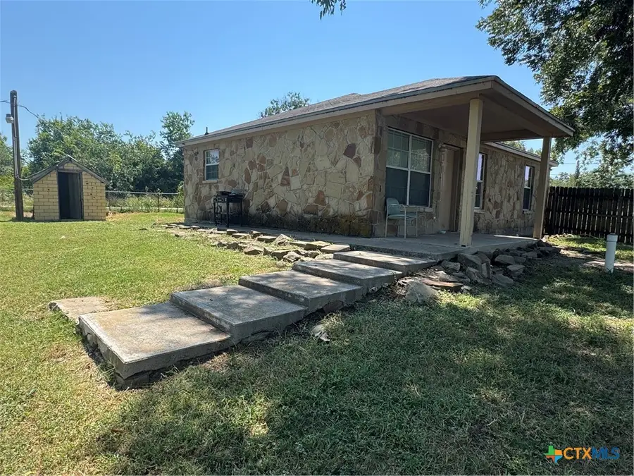 200 N 7th Street, Lometa, TX 76853 - Image #3