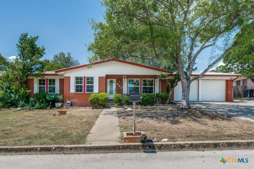 663 Lockener Avenue, New Braunfels, TX 78130 - Image #1