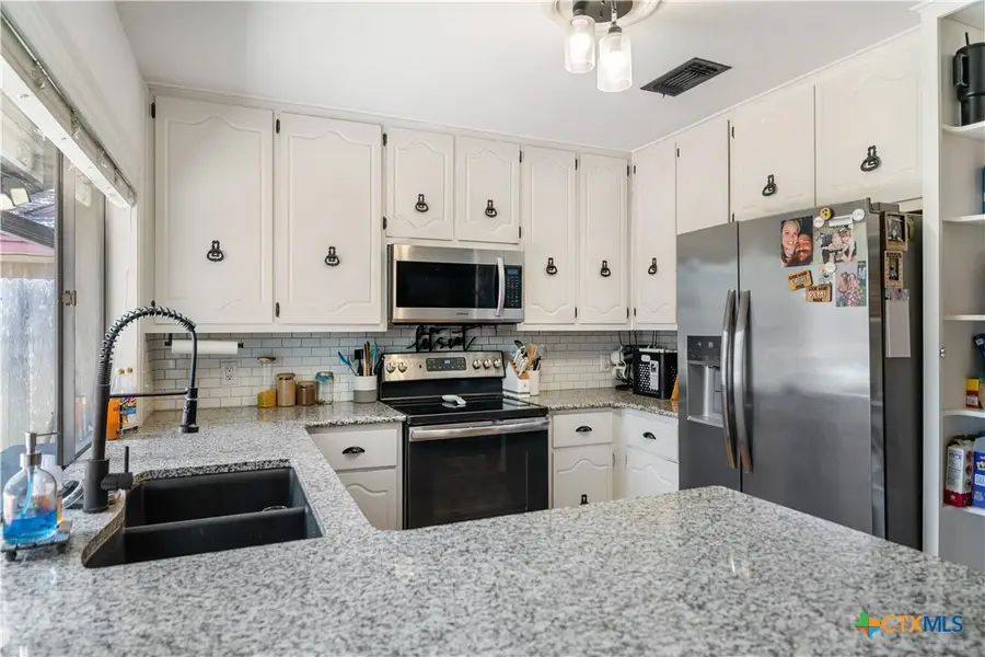 506 Shiloh Drive, Victoria, TX 77904 - Image #3