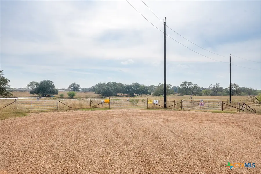 956 Johnson Farms Road, Harwood, TX 78632 - Image #3
