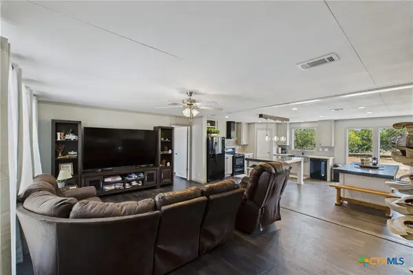 200 Sterling Road, Seguin, TX 78155