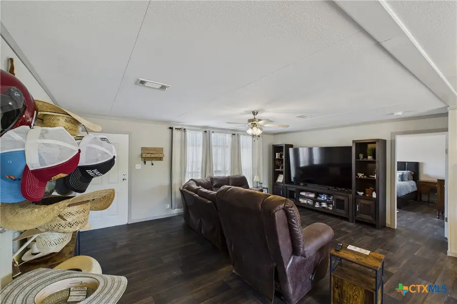 200 Sterling Road, Seguin, TX 78155 - Image #2