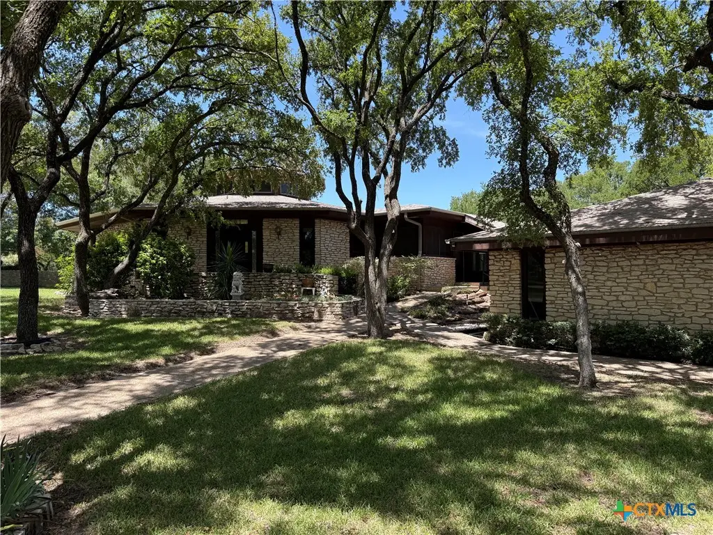 201 Dodds Creek Drive, Gatesville, TX 76528 - Image #1