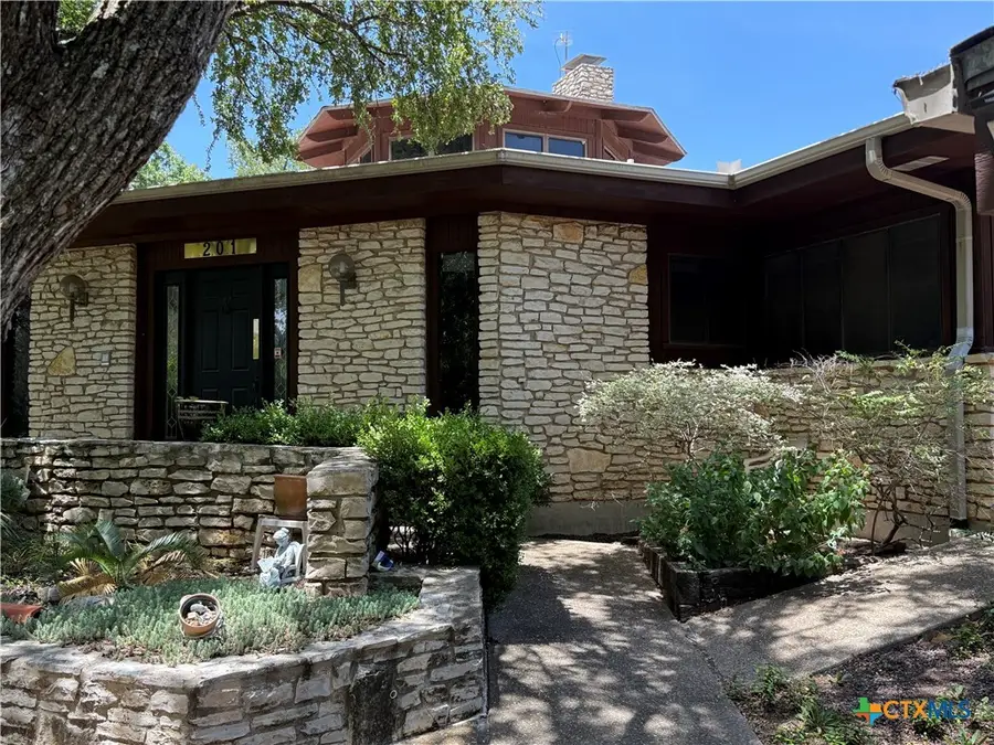 201 Dodds Creek Drive, Gatesville, TX 76528 - Image #2