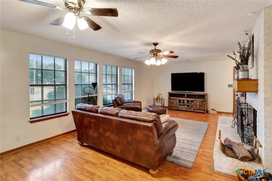 111 Glenmore Street, Victoria, TX 77904 - Image #3