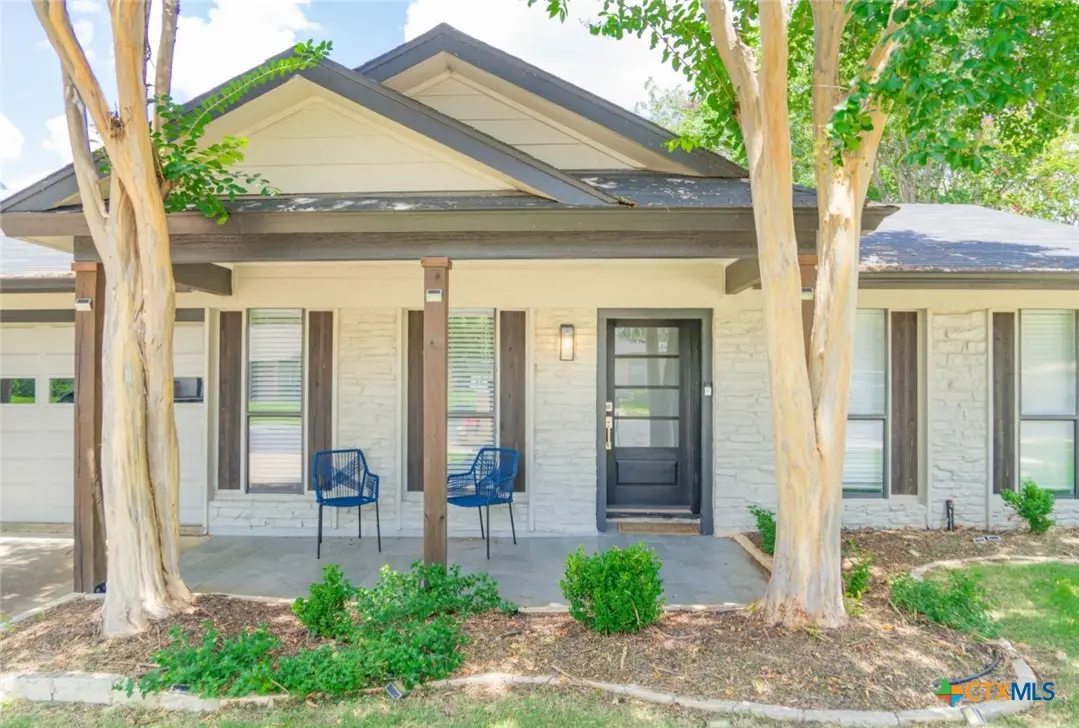 7002 Whispering Oaks Drive, Austin, TX 78745 - Image #1