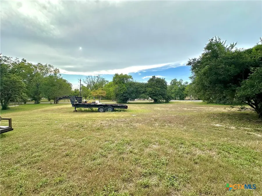 400 W Church Street, Victoria, TX 77901 - Image #2
