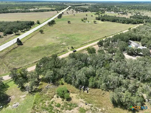 4810 Burke Road, Flatonia, TX 78941