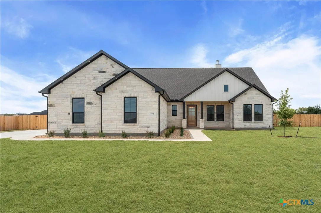11042 Eagle Walk Boulevard, Salado, TX 76571 - Image #1