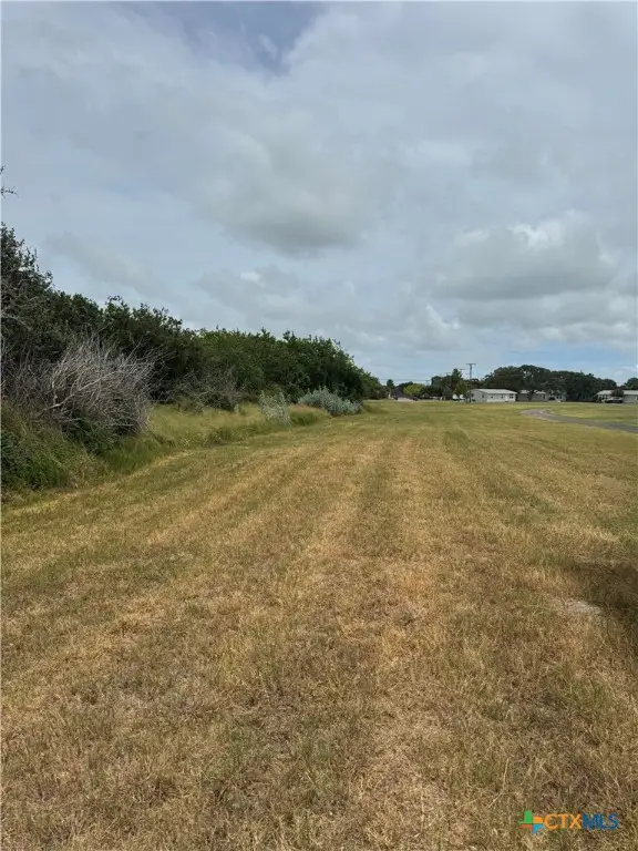 1402 N Pearl St, Rockport, TX 78382 - Image #2