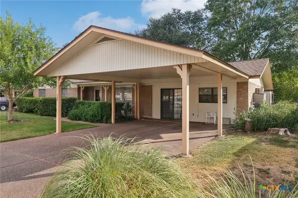 132 Cloverleaf Drive, Schertz, TX 78154